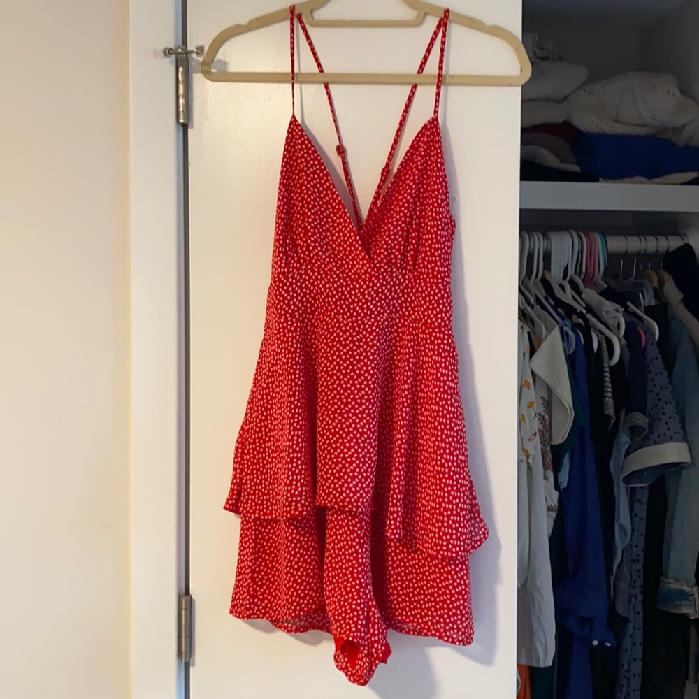 Spaghetti strap cross back heart patterned romper
